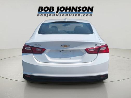 Summit White 2023 Chevrolet Malibu FWD 1LT