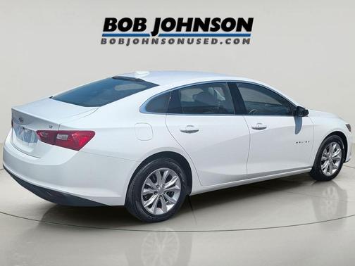 Summit White 2023 Chevrolet Malibu FWD 1LT