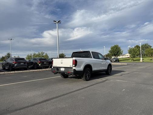 Platinum White Pearl 2023 Honda Ridgeline Sport