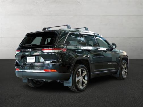 2023 Jeep Grand Cherokee Limited X