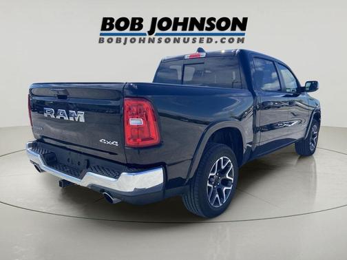 Diamond Black Crystal Pearlcoat 2026 RAM 1500 Laramie