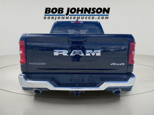 Diamond Black Crystal Pearlcoat 2026 RAM 1500 Laramie
