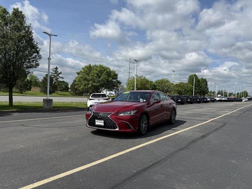 Matador Red Mica 2023 Lexus ES 250 Base