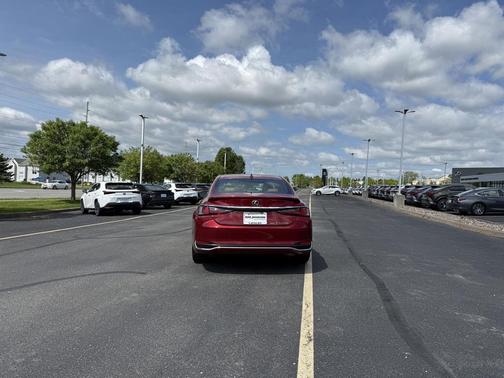Matador Red Mica 2023 Lexus ES 250 Base