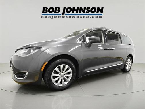 2018 Chrysler Pacifica Touring-L