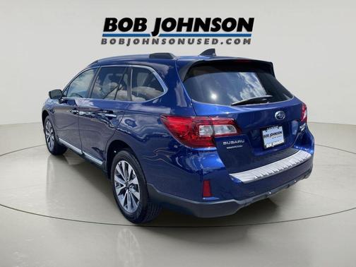 Lapis Blue Pearl 2017 Subaru Outback 2.5i Touring