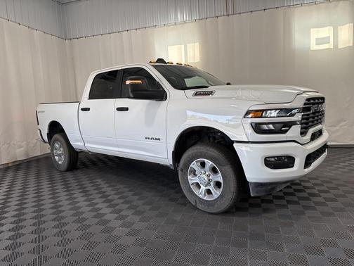 2025 RAM 2500 Big Horn Crew Cab 4x4 6'4' Box