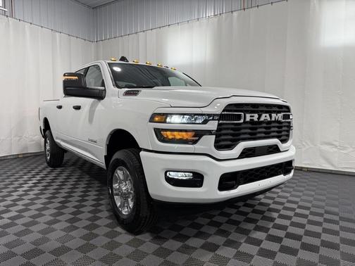 2025 RAM 2500 Big Horn Crew Cab 4x4 6'4' Box