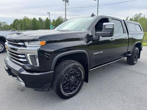 Mosaic Black Metallic 2023 Chevrolet Silverado 3500 High Country