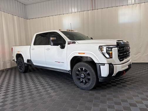 2024 GMC Sierra 2500 AT4
