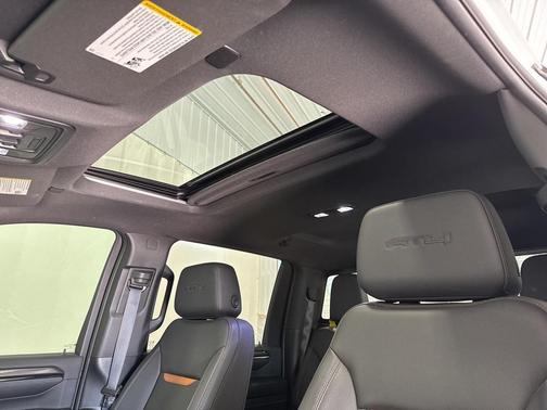 2024 GMC Sierra 2500 AT4