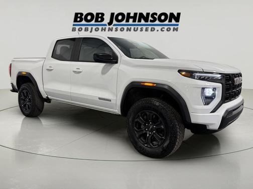 Summit White 2025 GMC Canyon Elevation