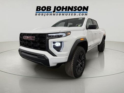 Summit White 2025 GMC Canyon Elevation