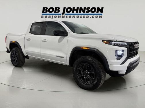 Summit White 2025 GMC Canyon Elevation