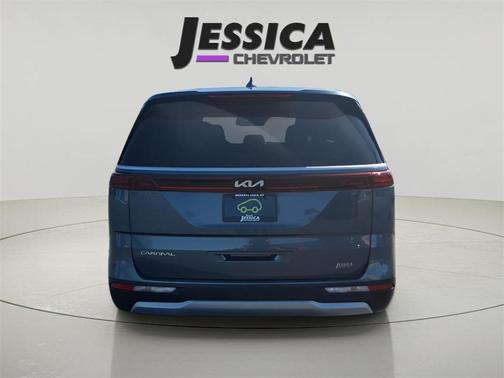 2024 Kia Carnival EX