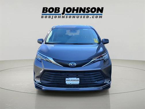 2021 Toyota Sienna XLE 7 Passenger