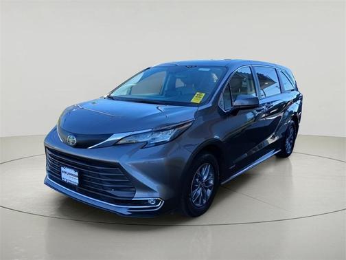 2021 Toyota Sienna XLE 7 Passenger