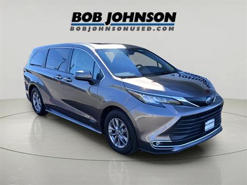 2021 Toyota Sienna XLE 7 Passenger