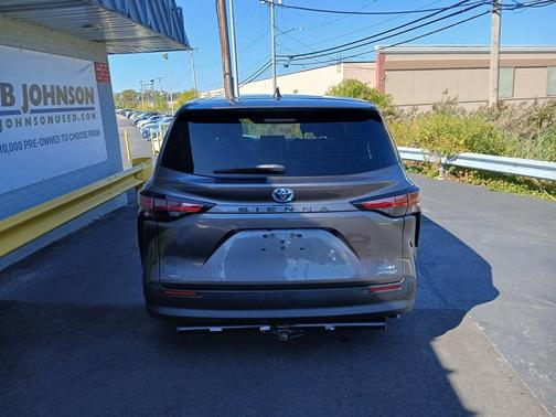 2021 Toyota Sienna XLE 7 Passenger