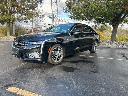 2023 Cadillac CT4 Premium Luxury