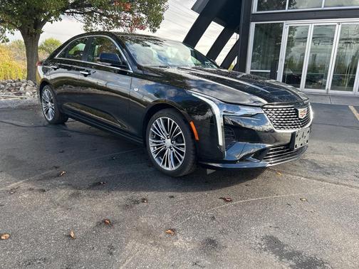 2023 Cadillac CT4 Premium Luxury