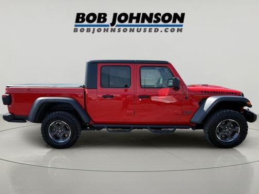 Firecracker Red Clearcoat 2023 Jeep Gladiator Rubicon