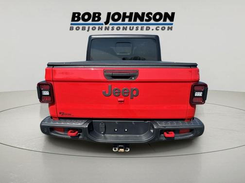 Firecracker Red Clearcoat 2023 Jeep Gladiator Rubicon