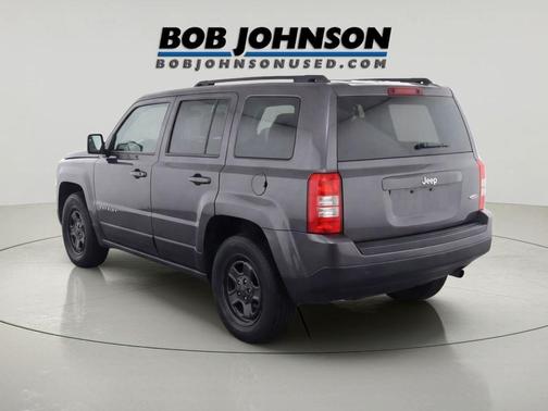 Granite Crystal Metallic Clearcoat 2017 Jeep Patriot Sport