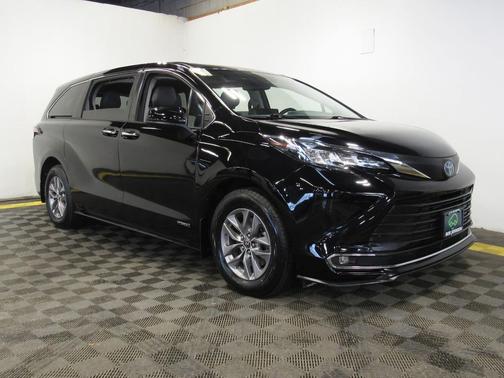 2021 Toyota Sienna XLE 7 Passenger