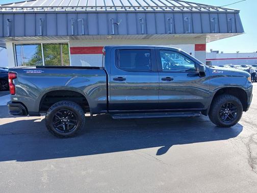 Shadow Gray Metallic 2020 Chevrolet Silverado 1500 Custom Trail Boss
