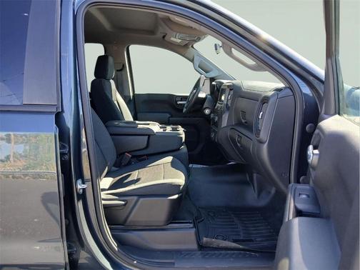 Shadow Gray Metallic 2020 Chevrolet Silverado 1500 Custom Trail Boss