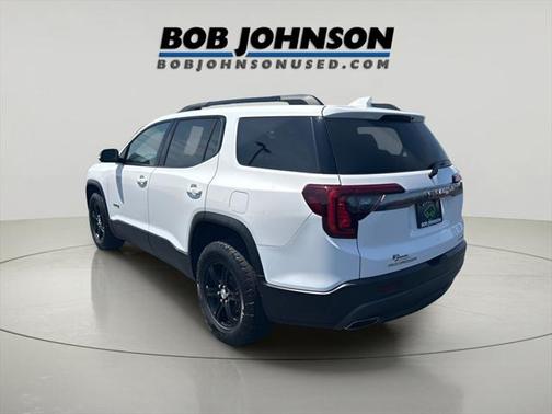 2023 GMC Acadia AWD AT4