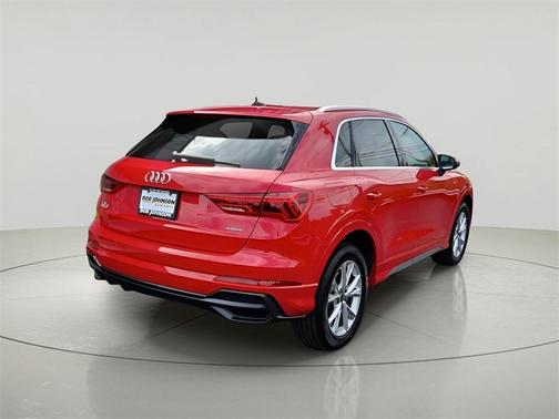 2022 Audi Q3 45 S line Premium Plus