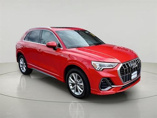 2022 Audi Q3 45 S line Premium Plus