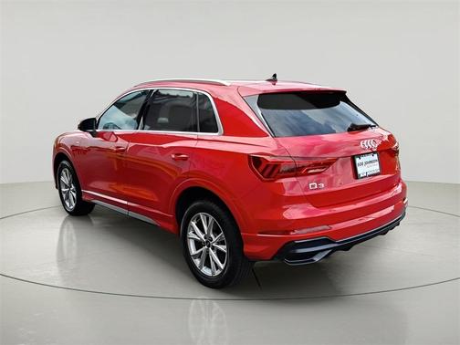 2022 Audi Q3 45 S line Premium Plus
