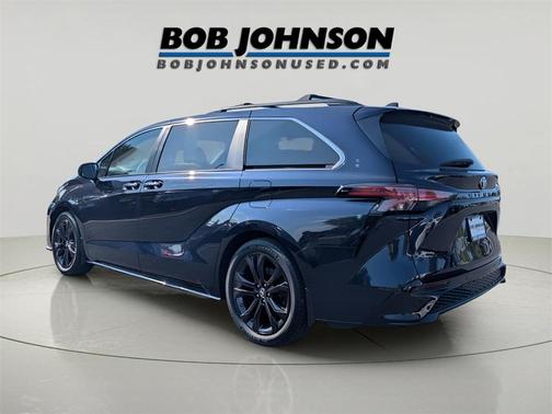 2023 Toyota Sienna XSE 7 Passenger
