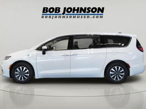 Bright White Clearcoat 2023 Chrysler Pacifica Hybrid Touring L