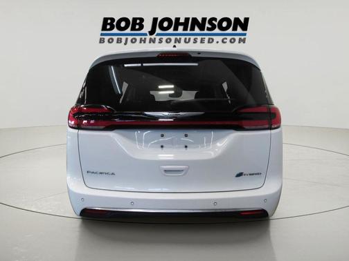 Bright White Clearcoat 2023 Chrysler Pacifica Hybrid Touring L