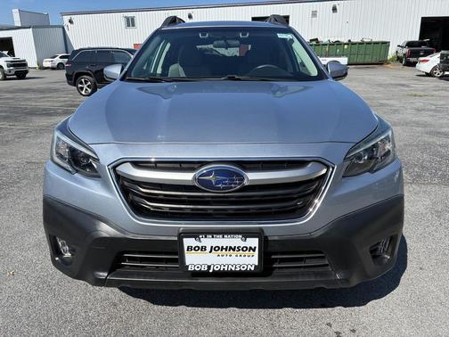 Ice Silver Metallic 2020 Subaru Outback Premium