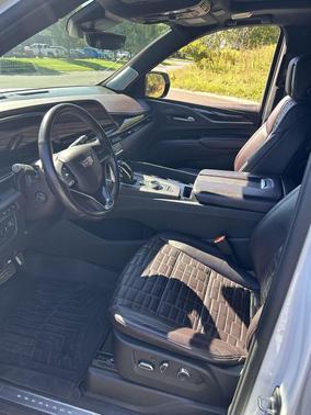 Crystal White Tricoat 2023 Cadillac Escalade ESV Sport Platinum