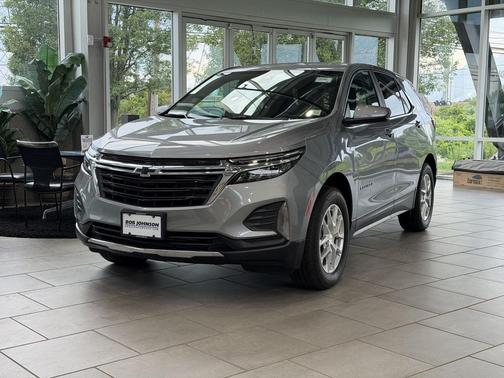 Sterling Gray Metallic 2024 Chevrolet Equinox 1LT
