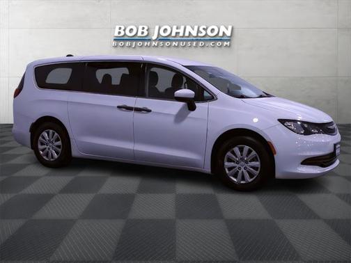 2021 Chrysler Voyager L
