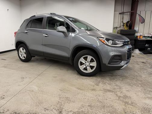 Satin Steel Metallic 2019 Chevrolet Trax LT
