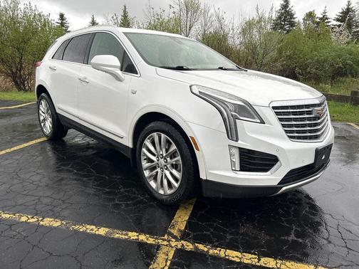 Crystal White Tricoat 2017 Cadillac XT5 Platinum