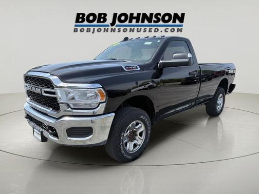 Diamond Black Crystal Pearlcoat 2021 RAM 2500 Tradesman Regular Cab 4x4 8' Box