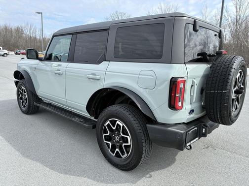 Cactus Gray 2023 Ford Bronco Outer Banks
