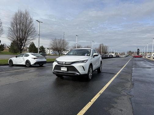 Wind Chill Pearl 2023 Toyota Venza XLE