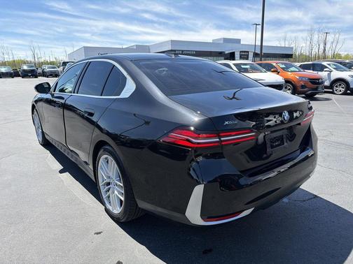 Black Sapphire Metallic 2024 BMW 530 xDrive