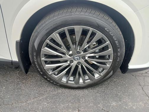 Eminent White Pearl 2025 Lexus RX 350 Luxury