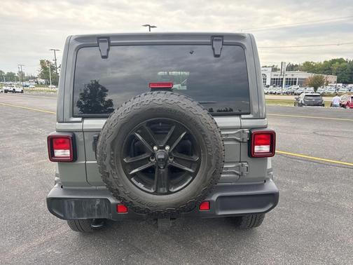 2022 Jeep Wrangler Unlimited Sahara